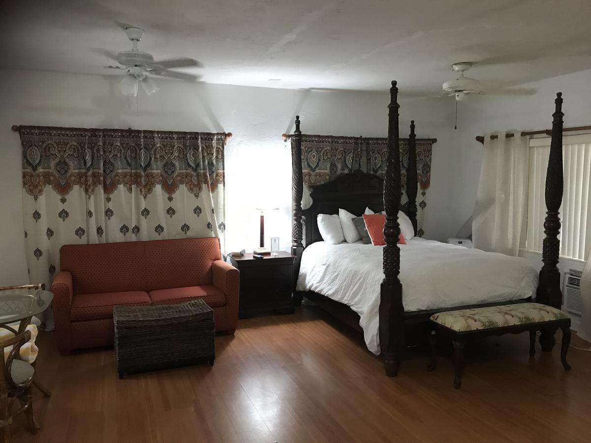 Courtyard Villa Hotel Lauderdale-by-the-Sea Exterior photo