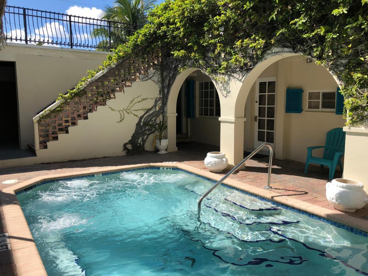 Courtyard Villa Hotel Lauderdale-by-the-Sea Exterior photo